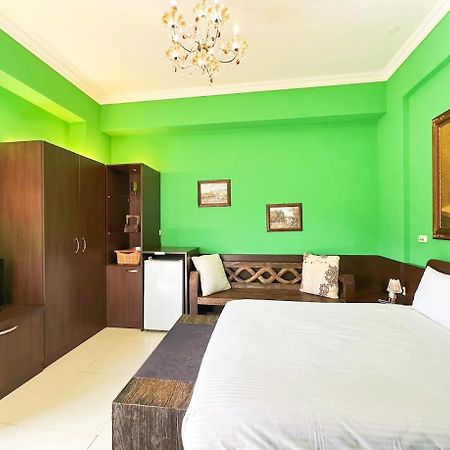 Ho Feng Private Hotel 電梯自助民宿 Ji'an Extérieur photo
