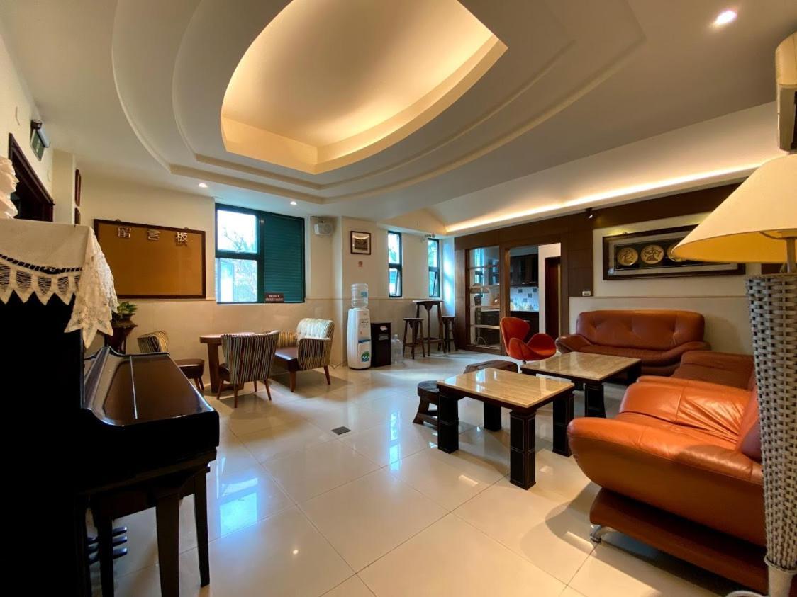Ho Feng Private Hotel 電梯自助民宿 Ji'an Extérieur photo